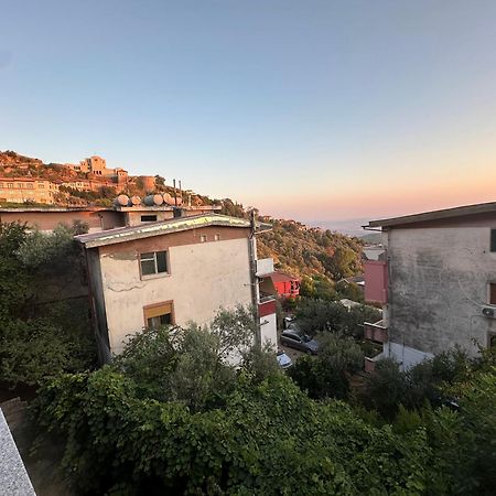 Guni Inn Krujë Esterno foto