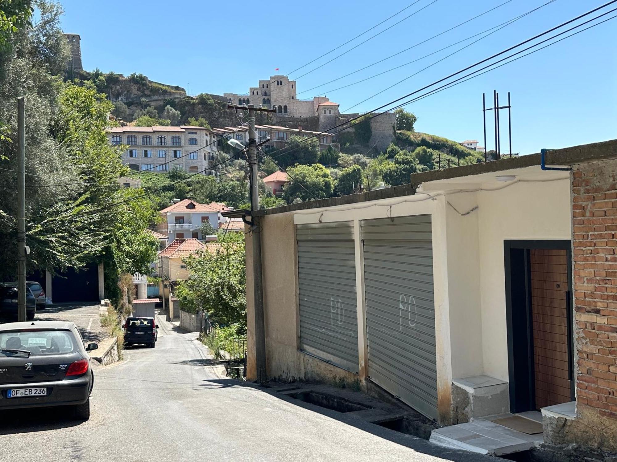 Guni Inn Krujë Esterno foto