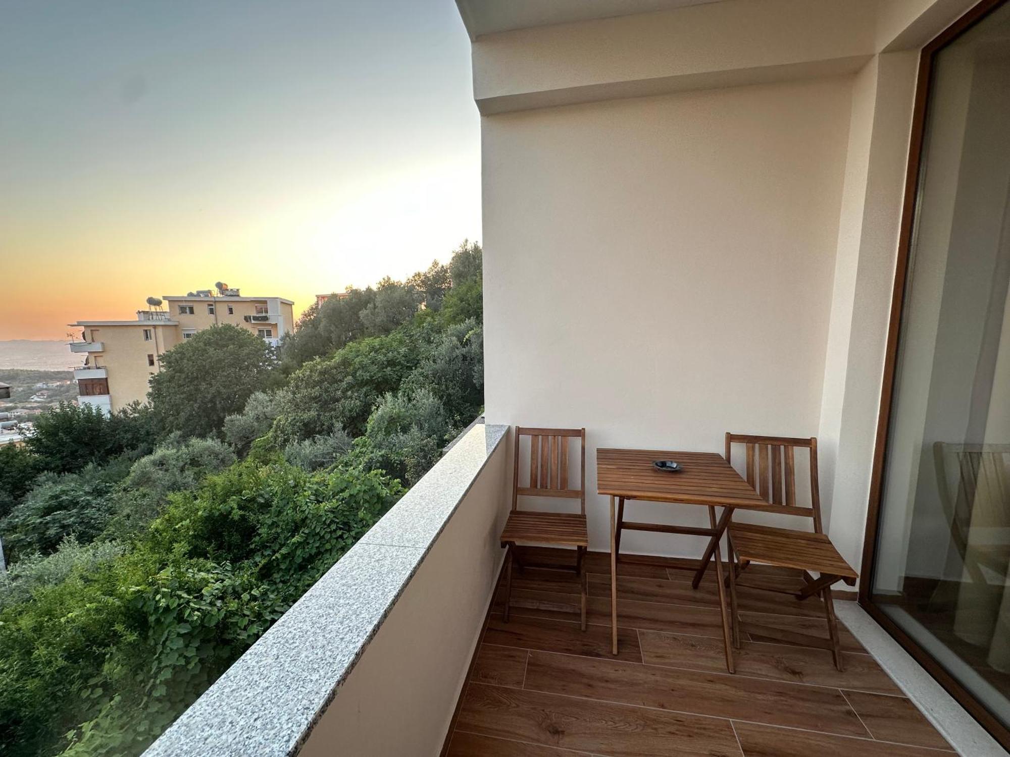 Guni Inn Krujë Esterno foto