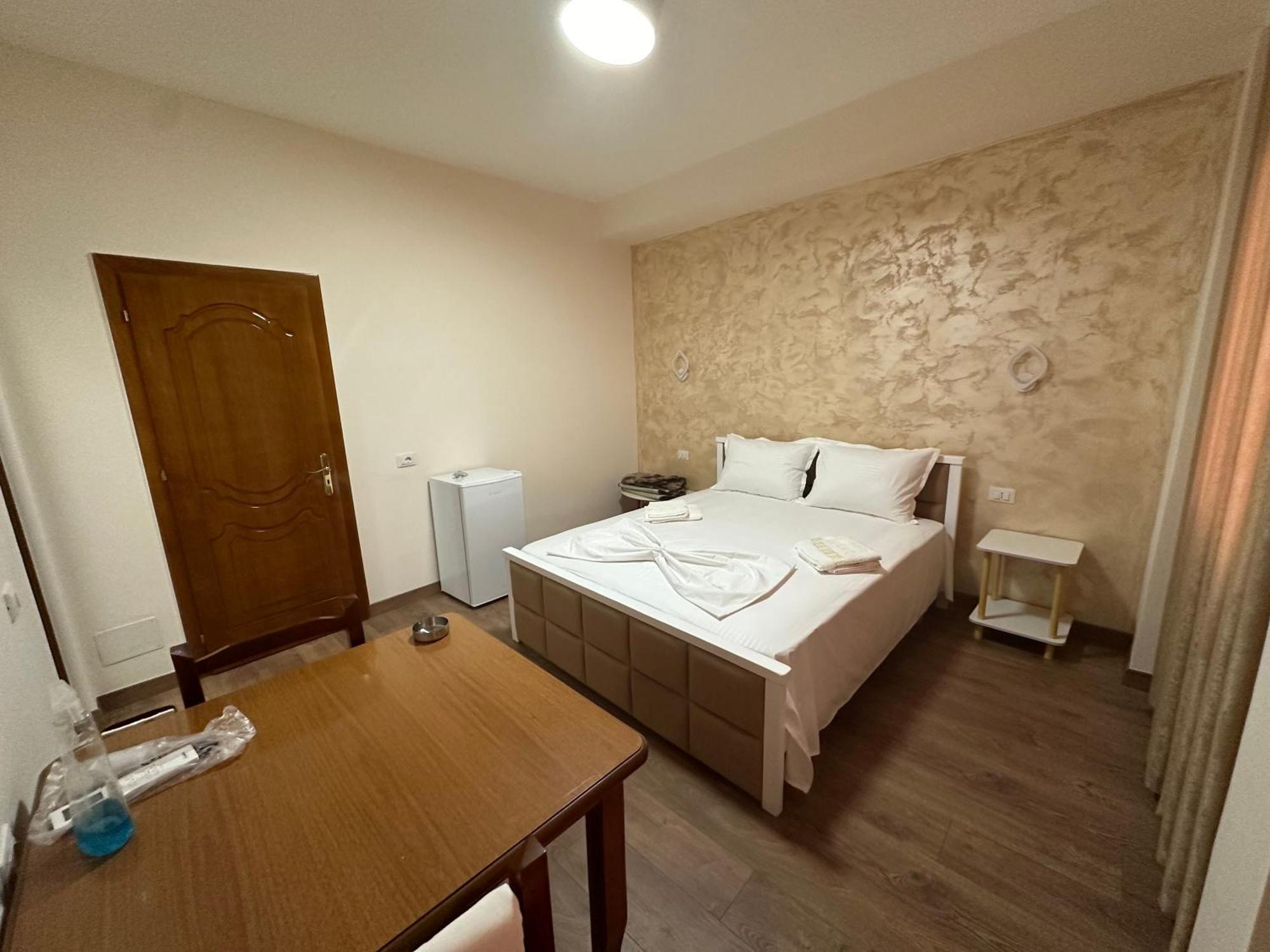 Guni Inn Krujë Esterno foto