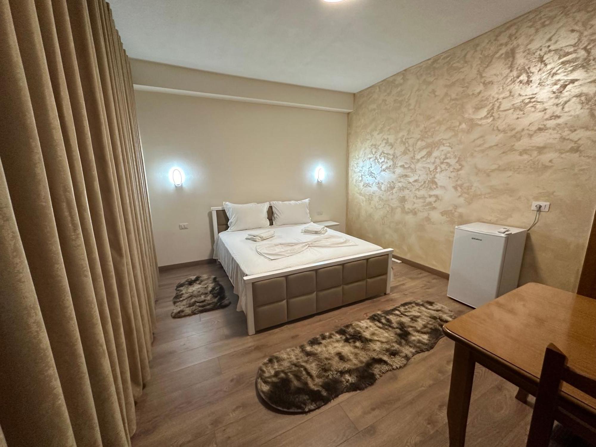 Guni Inn Krujë Esterno foto